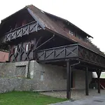 Dom wakacyjny Posestvo Brinje Gradicek