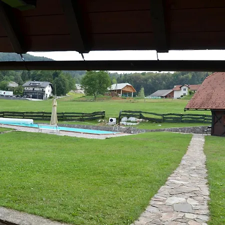 Holiday home Posestvo Brinje Gradicek